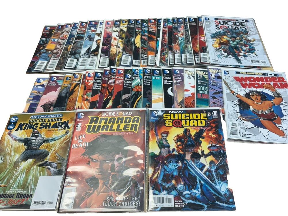 44 DC Comic Book Lot Suicide Squad Wonder Woman Amanda Waller New 52 King Shark